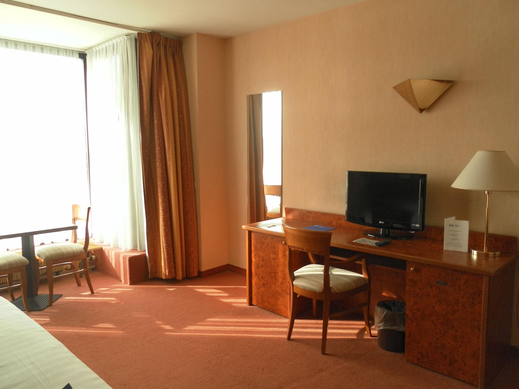Hotel Brüksel Dış mekan fotoğraf