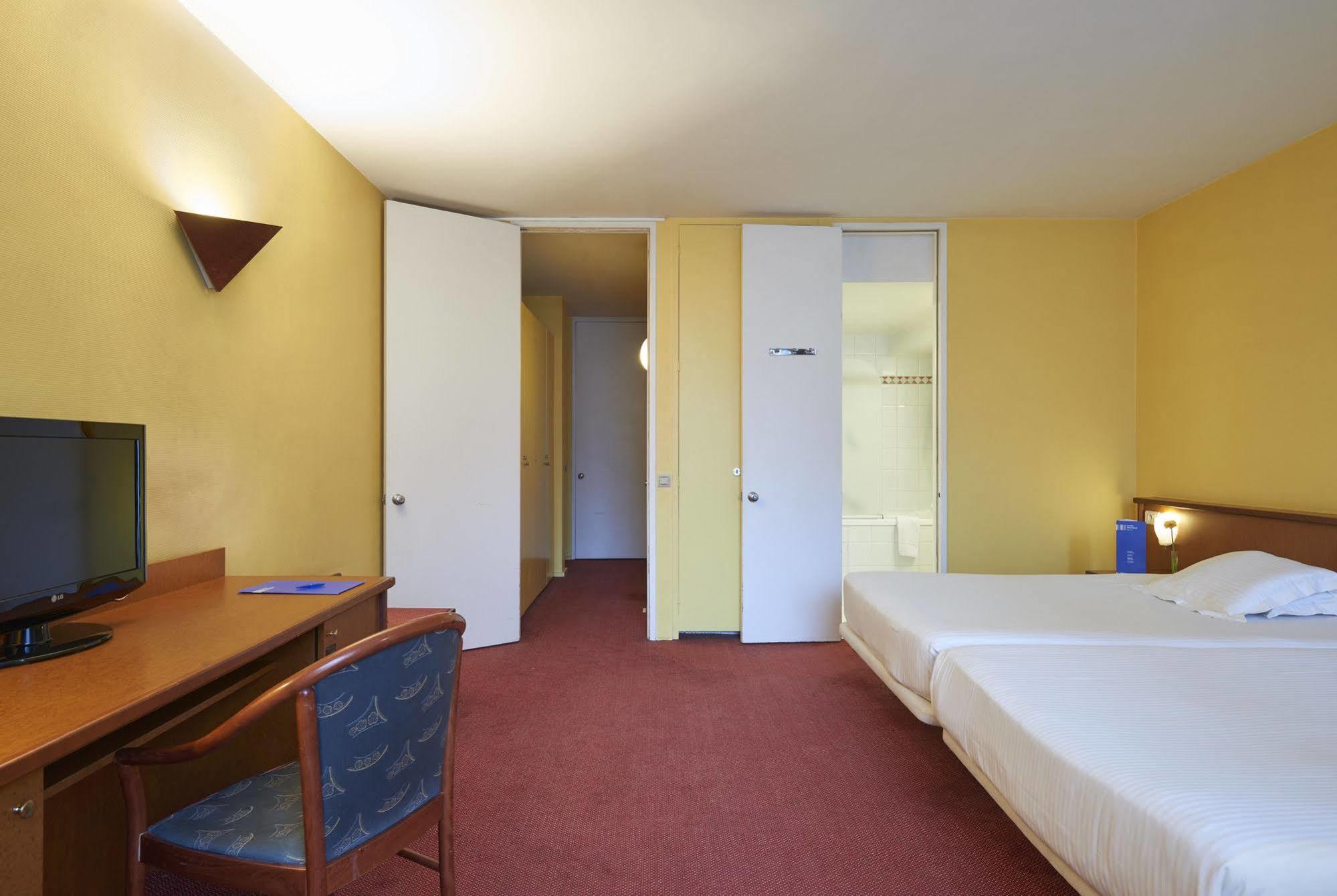 Hotel Brüksel Dış mekan fotoğraf