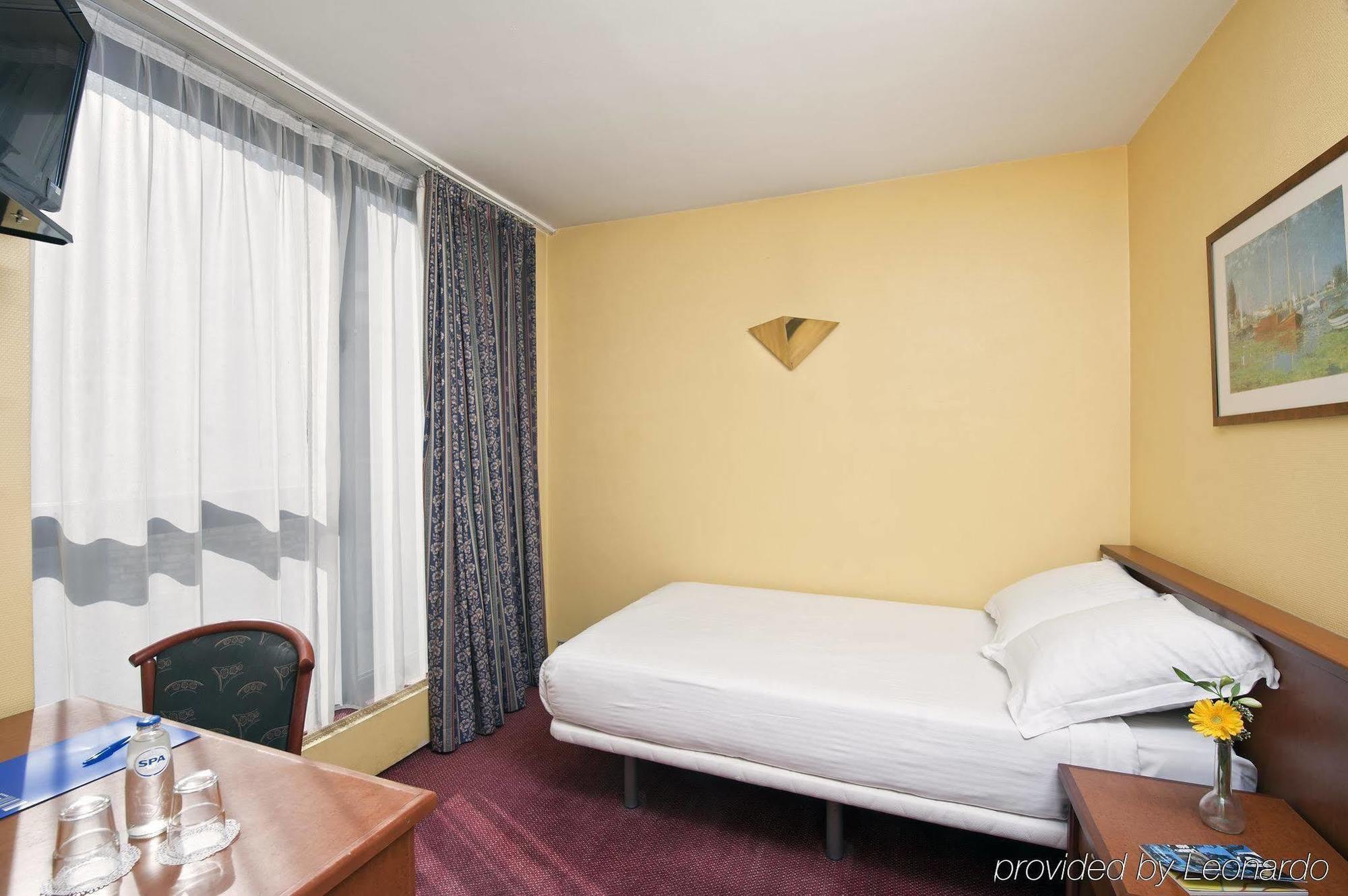 Hotel Brüksel Dış mekan fotoğraf