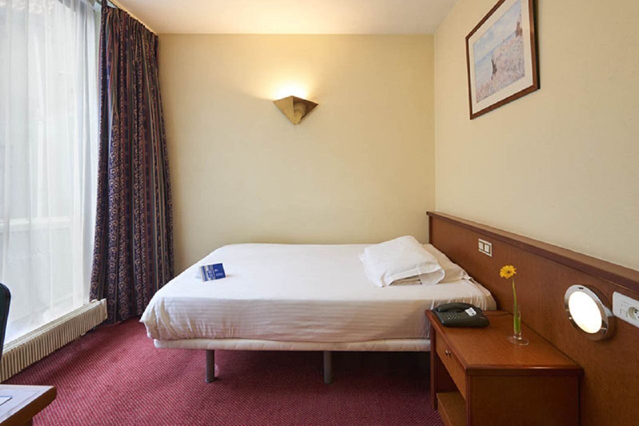 Hotel Brüksel Dış mekan fotoğraf